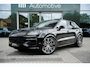 Porsche Cayenne Coupé 3.0 E-Hybrid | SportDesign Pakket | Black Edition | Adaptieve Luchtvering PASM | 22-inch RS Spyder | Sport Chrono Pakket | Panoramadak | Bijrijdersdisplay | Bose Surround Sound System | Adaptive Cruise Controle | Soft-Close portieren | 360° Surround View | 21 inch RS Spyder Design velgen |