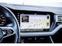 Volkswagen Touareg R 3.0 TSI eHybrid 462pk 4MOTION | Panoramadak | Trekhaak Uitklapbaar | Luchtvering | Soft Close | Head-up