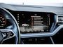 Volkswagen Touareg R 3.0 TSI eHybrid 462pk 4MOTION | Panoramadak | Trekhaak Uitklapbaar | Luchtvering | Soft Close | Head-up