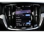 Volvo V60 2.0 T6 Plug-in hybrid AWD Plus Dark Head-up Display | Harman/Kardon Premium Geluidssysteem | Panoramisch Schuif-/Kanteldak | Adaptieve Cruise Control met Pilot Assist |19" 5-triplespaaks Black/Diamond Cut | Lederen Bekleding | Google Navigatiesysteem | 360 Graden Camera | Electronic Climate Controle | Voorstoelen Verwarmd En Elektrische Lendesteunen | Keyless Entry | Elektrische Achterklep | Elektrisch Verstelbare Stoelen Voor Met Memory |Verwarmbare Achterbank |