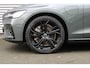 Volvo V60 2.0 T6 Plug-in hybrid AWD Plus Dark Head-up Display | Harman/Kardon Premium Geluidssysteem | Panoramisch Schuif-/Kanteldak | Adaptieve Cruise Control met Pilot Assist |19" 5-triplespaaks Black/Diamond Cut | Lederen Bekleding | Google Navigatiesysteem | 360 Graden Camera | Electronic Climate Controle | Voorstoelen Verwarmd En Elektrische Lendesteunen | Keyless Entry | Elektrische Achterklep | Elektrisch Verstelbare Stoelen Voor Met Memory |Verwarmbare Achterbank |
