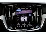 Volvo V60 2.0 T6 Plug-in hybrid AWD Plus Dark Head-up Display | Harman/Kardon Premium Geluidssysteem | Panoramisch Schuif-/Kanteldak | Adaptieve Cruise Control met Pilot Assist |19" 5-triplespaaks Black/Diamond Cut | Lederen Bekleding | Google Navigatiesysteem | 360 Graden Camera | Electronic Climate Controle | Voorstoelen Verwarmd En Elektrische Lendesteunen | Keyless Entry | Elektrische Achterklep | Elektrisch Verstelbare Stoelen Voor Met Memory |Verwarmbare Achterbank |
