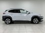Hyundai Kona 1.6 GDI HEV Fashion TREKHAAK | ALL-SEASON-BANDEN | HEAD-UP DISPLAY | ADAPTIVE CRUISE CONTROL |
