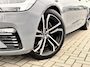 Volvo V90 T6 Plug-in Hybrid AWD Plus Dark | PHEV Long Range | SOH 100% | Luchtvering | Panoramadak | Harman Kardon Audio | Trekhaak | Sportstoelen | Keyless Entry | Elektrische Achterklep | Elektrisch Verstelbare Voorstoelen | Stoelverwarming | Lichtmetalen Velgen 20 inch | Navigatie | Apple Carplay | Android Auto
