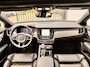 Volvo V90 T6 Plug-in Hybrid AWD Plus Dark | PHEV Long Range | SOH 100% | Luchtvering | Panoramadak | Harman Kardon Audio | Trekhaak | Sportstoelen | Keyless Entry | Elektrische Achterklep | Elektrisch Verstelbare Voorstoelen | Stoelverwarming | Lichtmetalen Velgen 20 inch | Navigatie | Apple Carplay | Android Auto