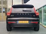 Volvo XC40 2.0 B4 Plus Dark / Pano. dak / Adaptieve Cruise / Trekhaak / Elek. verstelbare stoelen / Harman Kardon / Stoel+stuur verwarming / BLIS / Camera achter / Carplay & Android Auto /