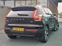 Volvo XC40 2.0 B4 Plus Dark / Pano. dak / Adaptieve Cruise / Trekhaak / Elek. verstelbare stoelen / Harman Kardon / Stoel+stuur verwarming / BLIS / Camera achter / Carplay & Android Auto /