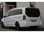 Mercedes-Benz V-klasse 300d / AMG / DC / Luchtvering / Elec Stoelen / 360 Camera / Burmester / Vol Opties / NIEUWSTAAT
