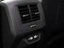 Volkswagen T-Roc 1.5 TSI R-Line (Camera / ACC / Carplay / Navi / Stoel + stuurverwarming)