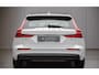 Volvo V60 2.0 B4 Core MY2026|Leder|Stoelverwarming|Allseason