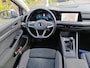 Volkswagen Golf 1.5 TSI 130pk Style / Panorama schuifk dak / Navigatie / LM 18 inch / LED / Parkeersensoren / APP