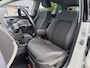 Volkswagen Polo 1.2 TSI First Edition / Cruise Control / Airco / Sensoren Voor en Achter / Navigatie / Bluetooth /