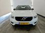 Volvo XC40 78 kWh 408pk Recharge P8 AWD R-Design | SOH 94% | Trekhaak | Panoramadak | Park Assist | 360 Camera | PDC V+A | CarPlay
