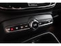 Volvo XC40 2.0 T4 Momentum | Uitklap Trekhaak | Org NL | Digital Cockpit | Camera | Stoelverwarming |