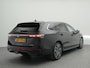 Volkswagen Passat Variant R-Line Edition 1.5 eHybrid 204 PK | Panoramadak | DCC | Stoel & Stuurverwarming | Massagestoelen | Climatecontrol |