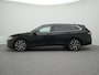 Volkswagen Passat Variant R-Line Edition 1.5 eHybrid 204 PK | Panoramadak | DCC | Stoel & Stuurverwarming | Massagestoelen | Climatecontrol |