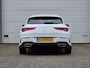 Mercedes-Benz CLA Shooting Brake 200 Business Solution AMG / Afneembare Trekhaak / AMG Styling / Sportstoelen / Alcantara / Stoelverwarming / Achteruitrijcamera / Apple Carplay & Android Auto / Draadloze Telefoonlader /