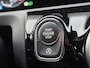 Mercedes-Benz CLA Shooting Brake 200 Business Solution AMG / Afneembare Trekhaak / AMG Styling / Sportstoelen / Alcantara / Stoelverwarming / Achteruitrijcamera / Apple Carplay & Android Auto / Draadloze Telefoonlader /
