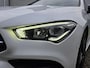 Mercedes-Benz CLA Shooting Brake 200 Business Solution AMG / Afneembare Trekhaak / AMG Styling / Sportstoelen / Alcantara / Stoelverwarming / Achteruitrijcamera / Apple Carplay & Android Auto / Draadloze Telefoonlader /