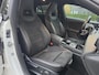 Mercedes-Benz CLA Shooting Brake 200 Business Solution AMG / Afneembare Trekhaak / AMG Styling / Sportstoelen / Alcantara / Stoelverwarming / Achteruitrijcamera / Apple Carplay & Android Auto / Draadloze Telefoonlader /