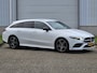 Mercedes-Benz CLA Shooting Brake 200 Business Solution AMG / Afneembare Trekhaak / AMG Styling / Sportstoelen / Alcantara / Stoelverwarming / Achteruitrijcamera / Apple Carplay & Android Auto / Draadloze Telefoonlader /