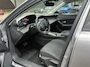 Peugeot 408 e-408 Allure 58 kWh SOH 99% | NIEUWE AUTO | ACHTERUITRIJCAMERA | KEYLESS | STOEL + STUURVERWARMING | ADAP. CRUISE | APPLE CARPLAY | RIJKLAAR INCL. 12 MND BOVAG GARANTIE |