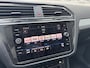 Volkswagen Tiguan 1.5 TSI 131pk R-Line Comfortline Business Virtual Led  trekhaak 19" NL Auto 166dkm!!