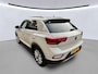 Volkswagen T-Roc 1.0 TSI 115pk Life Edition / Navigatie by APP / Camera / LM 17 inch / Climate control / LED / Park Assist