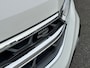 Volkswagen T-Roc 1.5 TSI 150pk DSG R-Line | Camera | Keyless | Elek. Achterklep | Dode hoek | Rijklaar incl. 1 jaar Bovag garantie