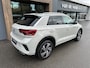 Volkswagen T-Roc 1.5 TSI 150pk DSG R-Line | Camera | Keyless | Elek. Achterklep | Dode hoek | Rijklaar incl. 1 jaar Bovag garantie