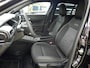 Jeep Avenger 1.2 e-Hybrid Black Edition | Tot 8 Jaar Garantie | Stoelverwarming | Navigatie | Climate Controle | Camera | Elektrische Achterklep |