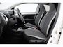 Toyota Aygo 1.0 VVT-i x-joy | Elektrisch vouwdak | Apple Carplay / Android Auto | Clima | Camera | 15 inch | Bluetooth | Privacy glas | DAB