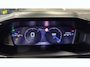 Peugeot 2008 1.2 PURETECH 100PK ALLURE PACK / NAVI / LEDER / CLIMA / LED / PDC / 18" LMV / CAMERA / APPLE CARPLAY / ORG. NL. !!