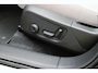 Volvo EX40 Single Motor Extended Range Ultra Europa 82 kWh | 45th Anniversary Edition | Panoramisch schuif-/ kanteldak | Harman Kardon | Elektrisch verstelbare voorstoelen met geheugen functie | 5 jaar garantie - (2 jaar extra fabrieksgarantie) | 20 inch lichtmetalen velgen | Extra getint glas achter | Verwarmde voorstoelen en stuurwiel | Pilot assist | Adaptieve cruise control