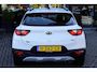 Kia Stonic 1.0 T-GDi DynamicLine | Airco | Cruise Control | Camera | Bluetooth | Navigatie | 17"LM velgen met All Season banden |