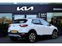 Kia Stonic 1.0 T-GDi DynamicLine | Airco | Cruise Control | Camera | Bluetooth | Navigatie | 17"LM velgen met All Season banden |