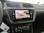 Volkswagen Tiguan 1.5 TSI R-Line Business+ / AUTOMAAT/ 2X R-LINE/ NAVI/ DIGITAL DASH/ CLIMATE/ STOELVERWARMING/ PARK. SENSOREN + CAMERA/ 19" LMV