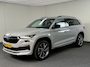 Skoda Kodiaq 1.5 TSI Sportline Business Camera/ PDC / Verw. Stuur & Stoelen / Afn Trekhaak / Carplay / Navi / 20 inch