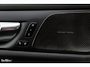 Volvo V60 2.0 T8 Plug-in hybrid AWD Plus Dark | Zwenkbare trekhaak | Adaptieve cruise | Memory | Blis | Harman Kardon |