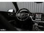 Volvo V60 2.0 T8 Plug-in hybrid AWD Plus Dark | Zwenkbare trekhaak | Adaptieve cruise | Memory | Blis | Harman Kardon |