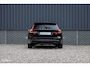 Volvo V60 2.0 T8 Plug-in hybrid AWD Plus Dark | Zwenkbare trekhaak | Adaptieve cruise | Memory | Blis | Harman Kardon |