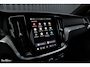 Volvo V60 2.0 T8 Plug-in hybrid AWD Plus Dark | Zwenkbare trekhaak | Adaptieve cruise | Memory | Blis | Harman Kardon |