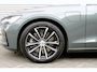 Volvo V60 T8 Plug-in hybrid AWD Plus Dark | Panoramadak | Trekhaak | Verwarmbare voorstoelen, achterbank en stuurwiel | Head-up display | 360 graden camera | Premium audio by Harman Kardon | Apple carplay/Android auto