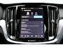 Volvo V60 T8 Plug-in hybrid AWD Plus Dark | Panoramadak | Trekhaak | Verwarmbare voorstoelen, achterbank en stuurwiel | Head-up display | 360 graden camera | Premium audio by Harman Kardon | Apple carplay/Android auto