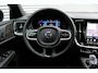 Volvo V60 T8 Plug-in hybrid AWD Plus Dark | Panoramadak | Trekhaak | Verwarmbare voorstoelen, achterbank en stuurwiel | Head-up display | 360 graden camera | Premium audio by Harman Kardon | Apple carplay/Android auto