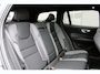 Volvo V60 T8 Plug-in hybrid AWD Plus Dark | Panoramadak | Trekhaak | Verwarmbare voorstoelen, achterbank en stuurwiel | Head-up display | 360 graden camera | Premium audio by Harman Kardon | Apple carplay/Android auto