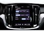 Volvo V60 T8 Plug-in hybrid AWD Plus Dark | Panoramadak | Trekhaak | Verwarmbare voorstoelen, achterbank en stuurwiel | Head-up display | 360 graden camera | Premium audio by Harman Kardon | Apple carplay/Android auto