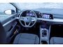 Volkswagen Golf 1.5 TSI Life | Achteruitrijcamera | Parkeersensoren | Lichtmetalen Velgen | Privacy Glas | LED Koplampen | Climate Control | Cruise Control Adaptief | Apple Carplay | Android Auto