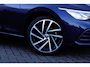Volkswagen Golf 1.5 TSI Life | Achteruitrijcamera | Parkeersensoren | Lichtmetalen Velgen | Privacy Glas | LED Koplampen | Climate Control | Cruise Control Adaptief | Apple Carplay | Android Auto