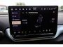 Volkswagen ID.4 Pro Limited Edition Plus 77 kWh 286PK / 210kW, Assistance Pakket 'IQ.DRIVE' (Elektrische achterklep (Easy Open & Close), rondomzichtcamera (Area View), parkeerassistent met geheugenfunctie (Park Assist Pro), adaptieve cruise control (ACC) met Travel Assist, Keyless Access, draadloze telefoonlader), Comfort Pakket plus (3-zone climatronic, verwarmbare voorruit, verwarmbare voorstoelen, verwarmbaar multifunctioneel lederen stuurwiel), panoramadak, LED Matrix (IQ.Lights), 19" 'Bergen' LMV, dynamisch grootlichtassistent (Dynamic Light Assist), Apple Carplay & Android Auto etc.